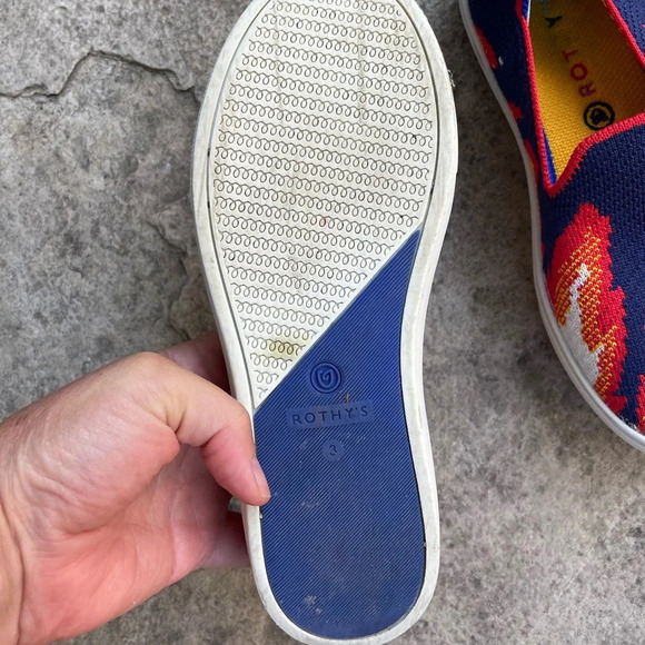 Rothys Kid’s Flame Slip On Sneaker Flats size 3 - Picture 4 of 6